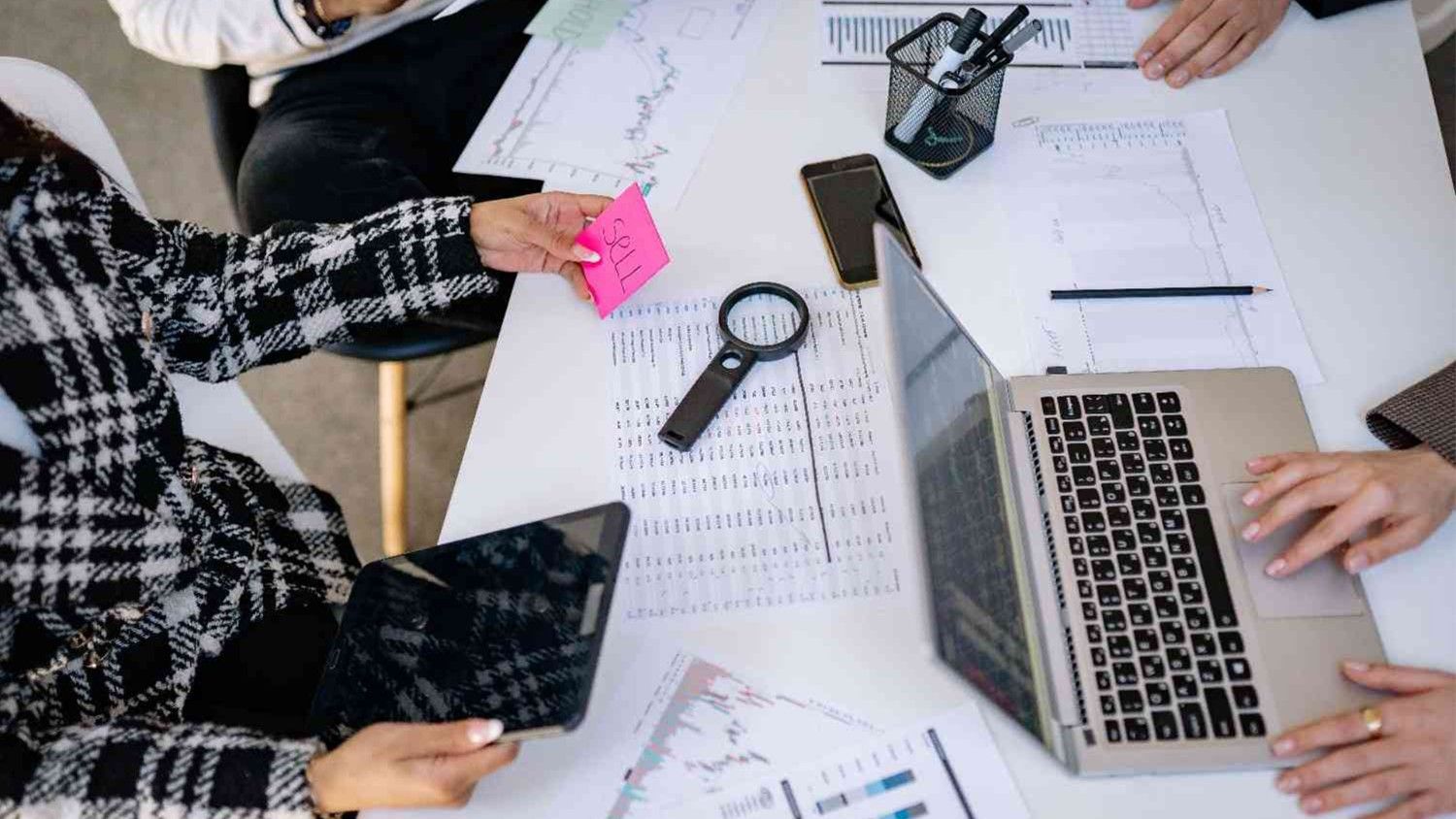 Market & Competitor Analysis